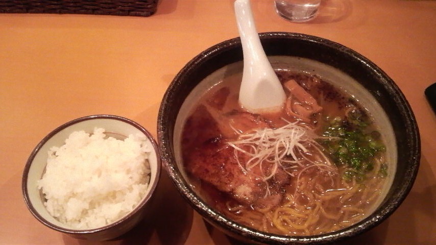 今日の勝手に5つ星 ラーメンてつや美園店 札幌で働く部長の食べ歩きブログ